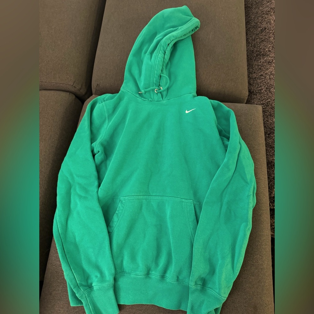 Nike Women’s Green Pullover Hoodie